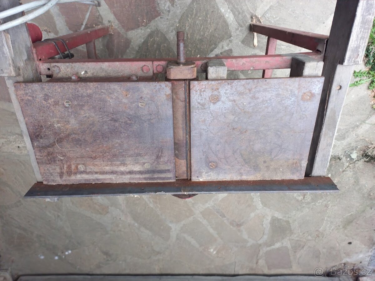 Srovnávačka 26,5 cm, 2,2kW, 400V/230V - 3