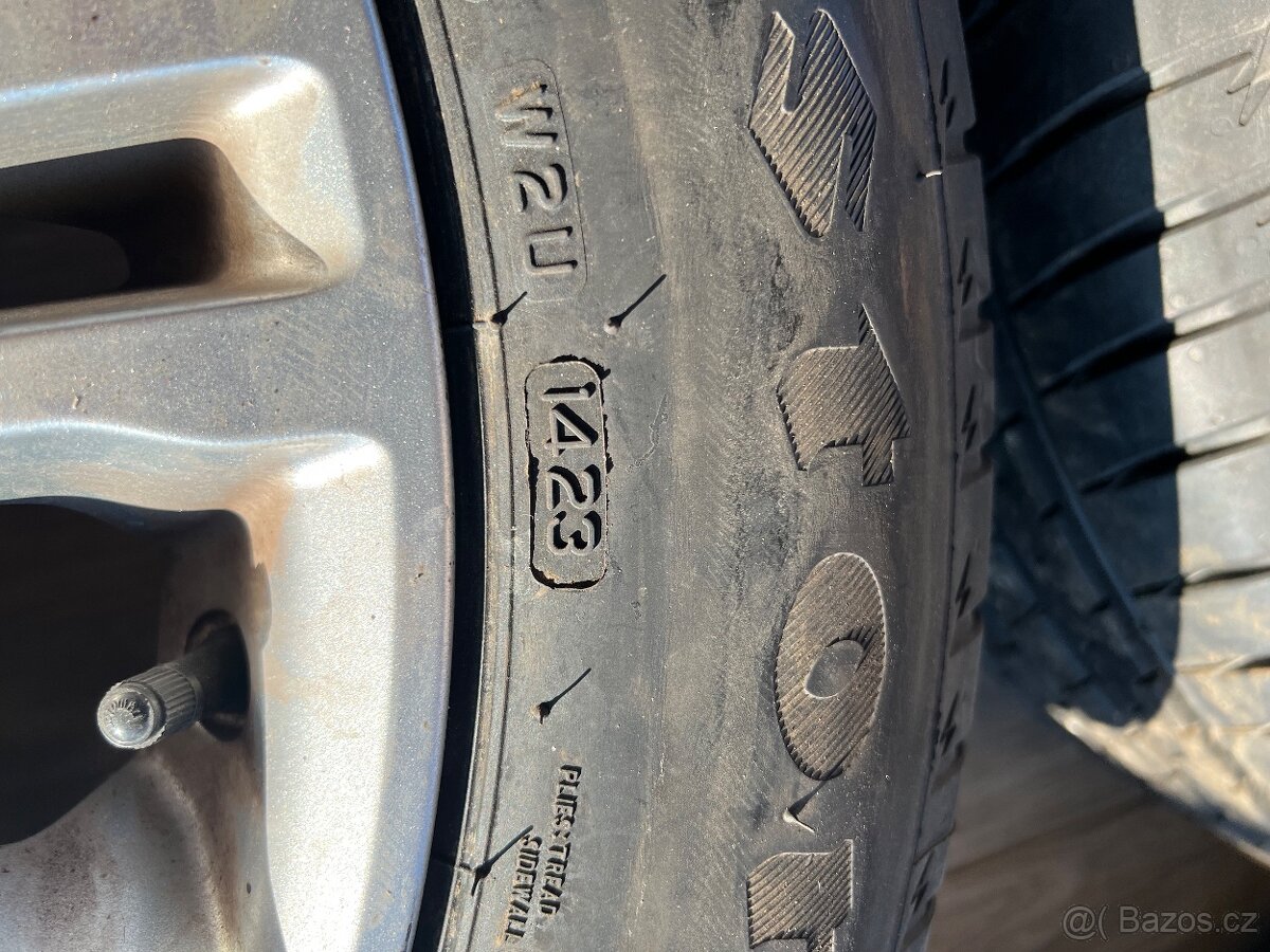 Original Range Rover Evoque 235/55 R19 letní