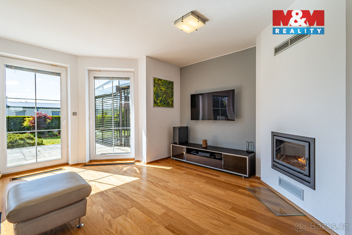 Prodej rodinného domu, 180m², Veltrusy, ul. U Stadionu - 3