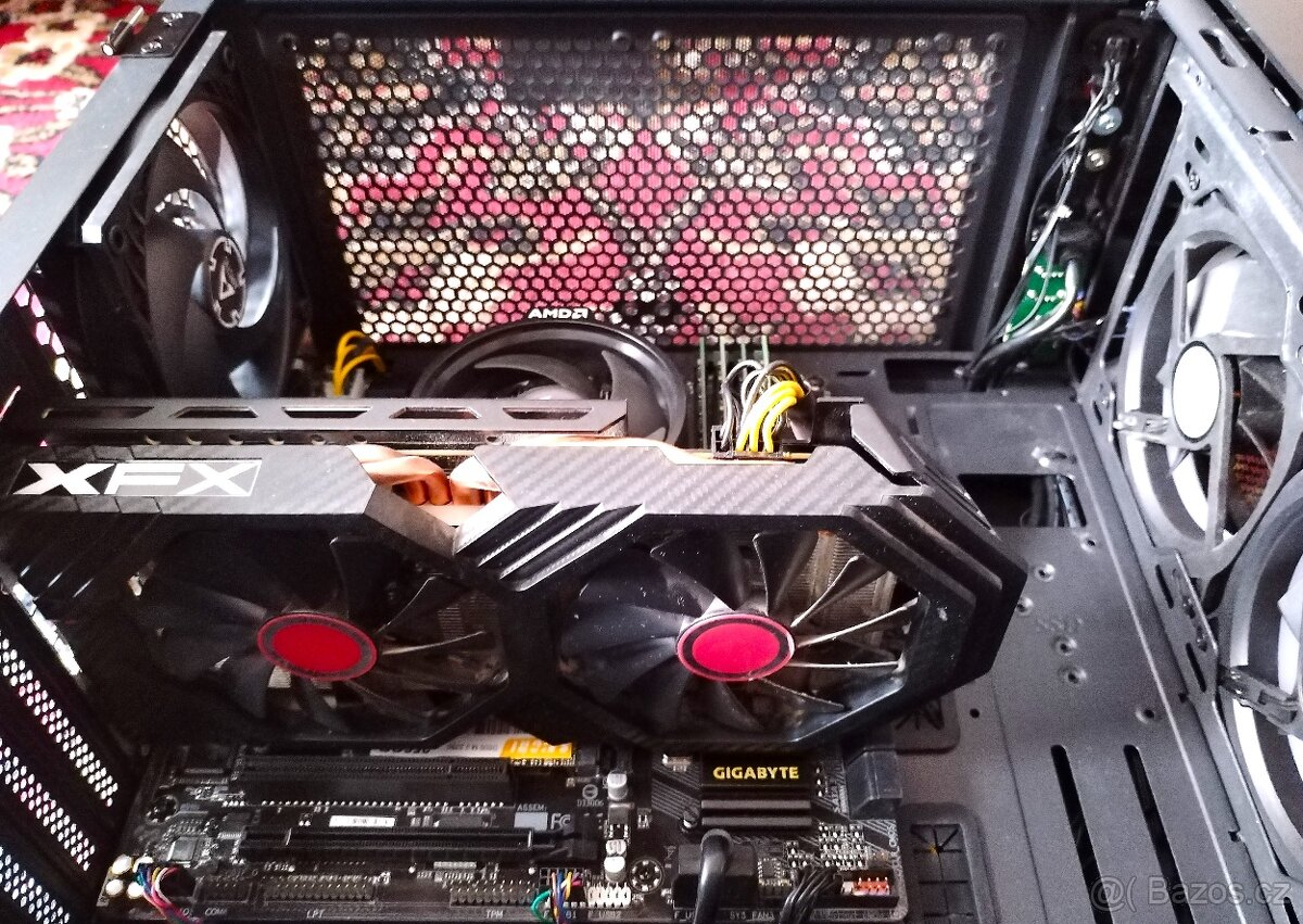 HERNÍ PC,Ryzen 2200G,RX580,16GB,SSD+SATA - 3