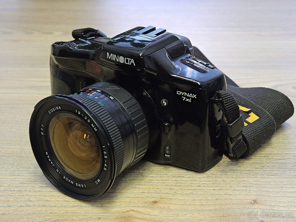 Minolta Dynax 7xi + zoom Cosina 19-35mm (1991) - 3