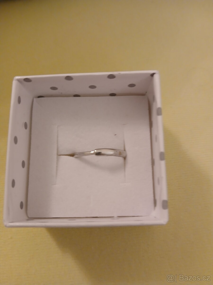 Novy stříbrný prsten s růžovým topazem - 3