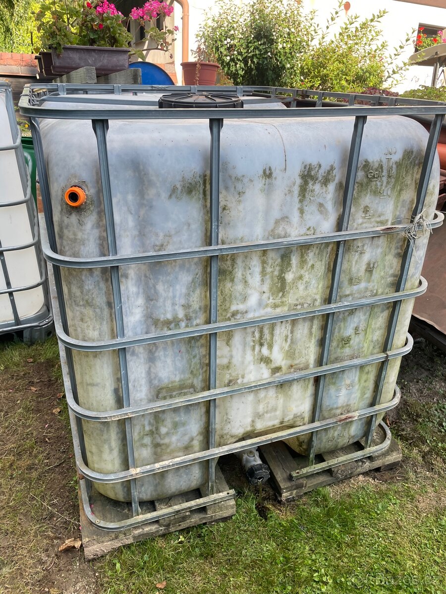 IBC nádrž 1000 litrů - 3