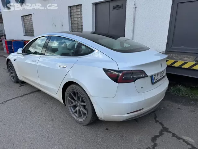 Tesla Model 3 Long Range,AWD,SOH 94%,75kWh,Záruka. - 3