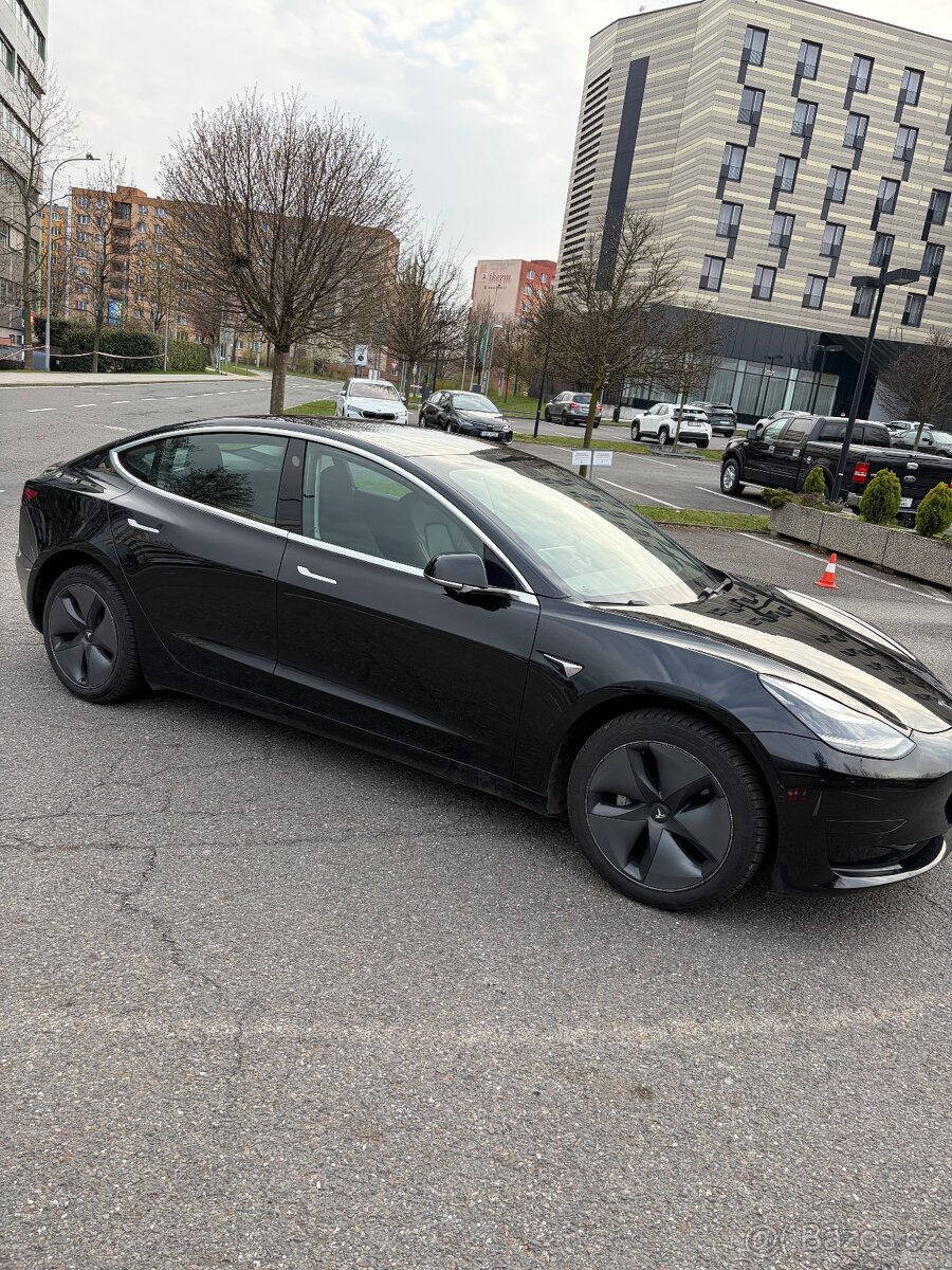 Tesla model 3 sr+ - 3