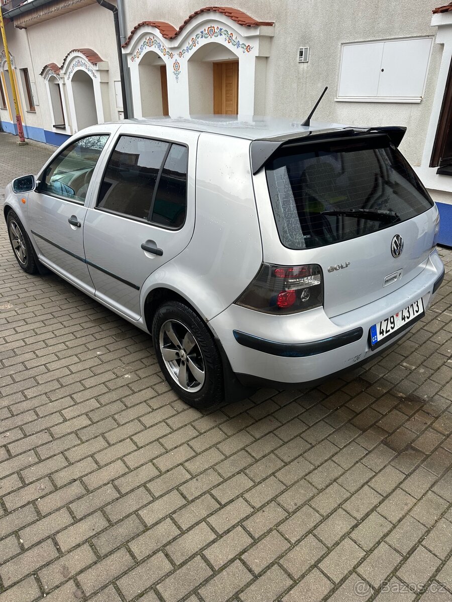 Prodám Golf 4 - 3