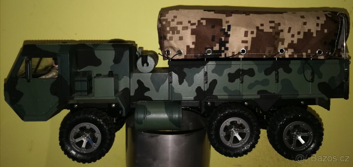 model vojenského vozidla - 3