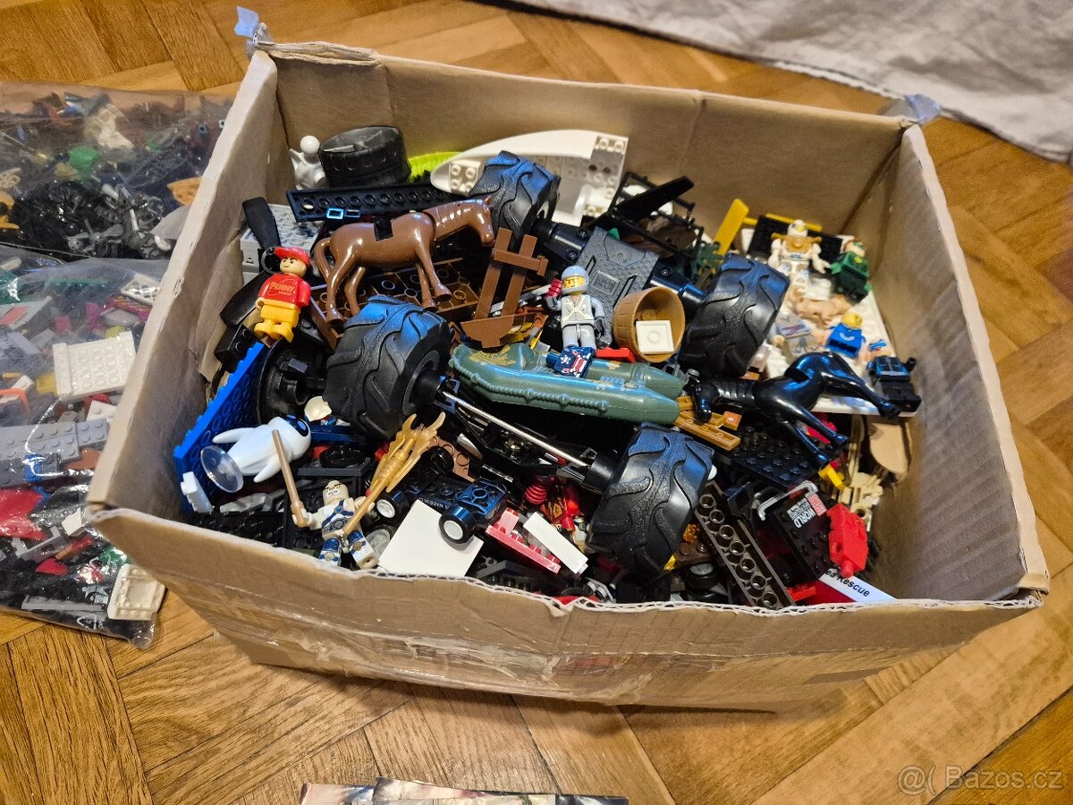 Neoriginální LEGO 7,5kg - 3