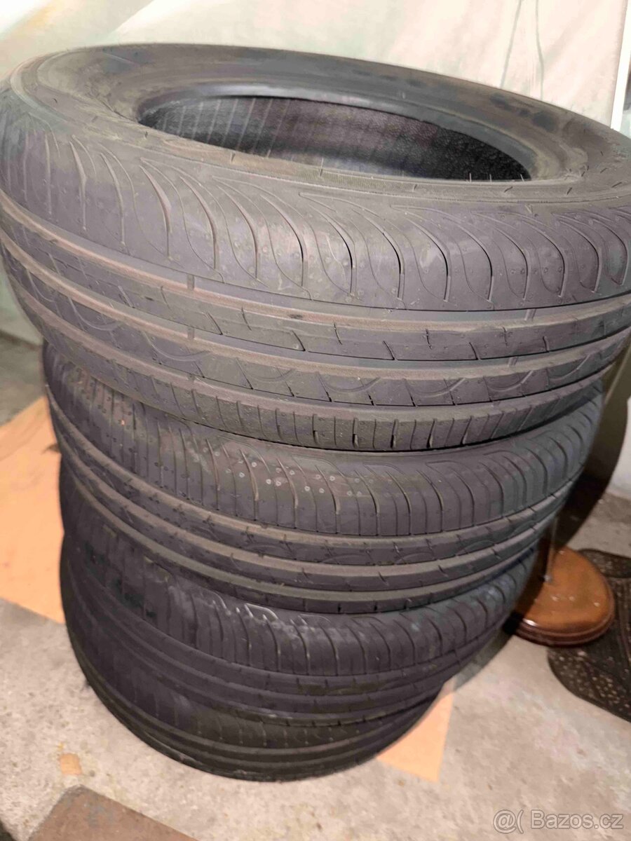 Pneu 195/65 R15 - 3