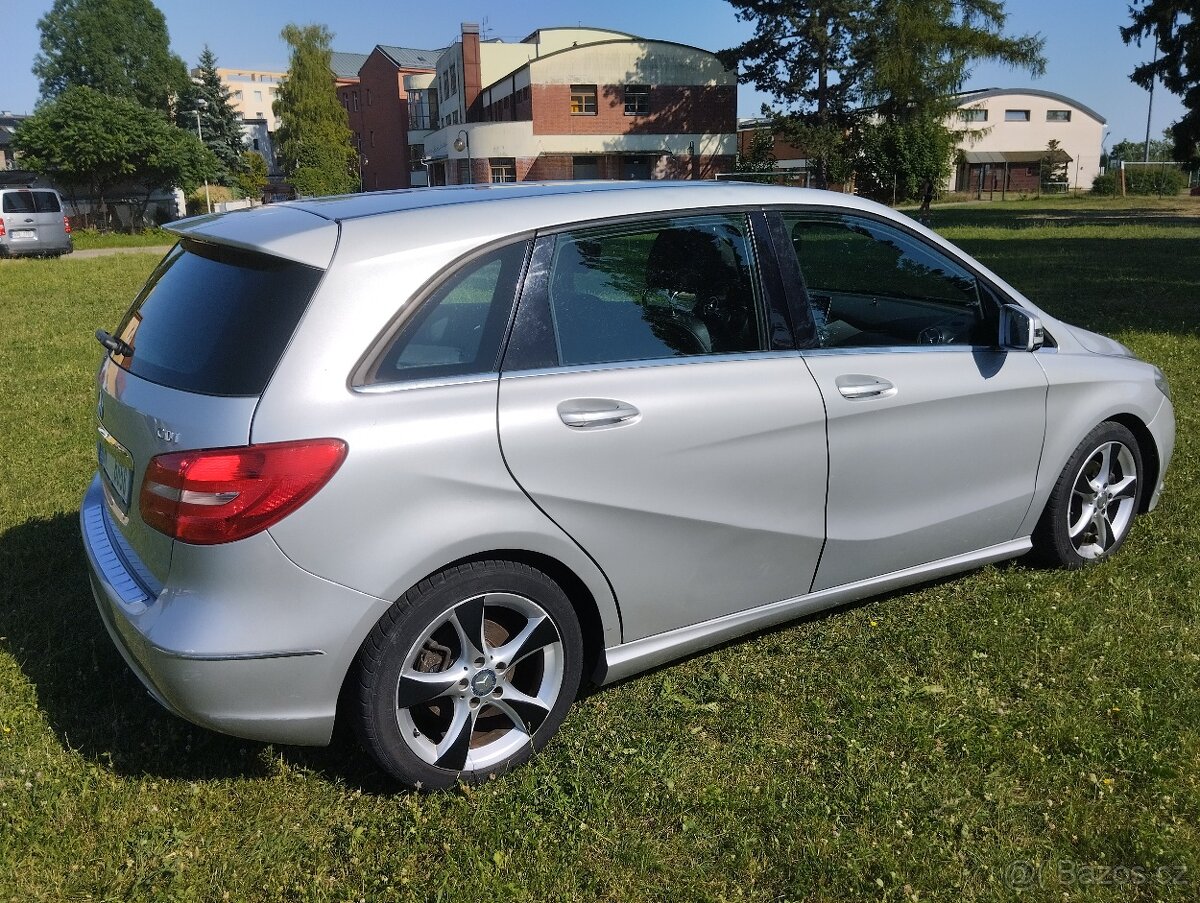 Mercedes-Benz C180, - 3