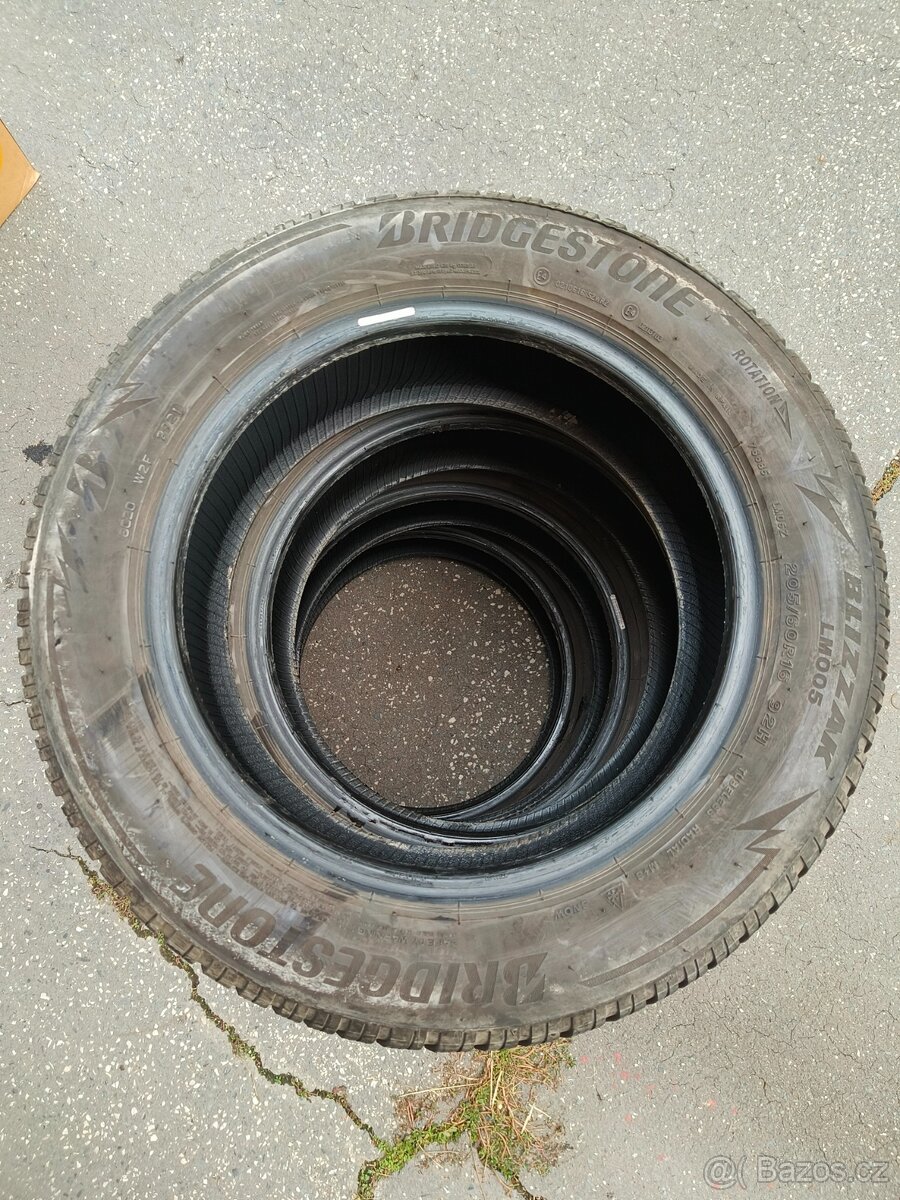 Zimní pneu 205/60/16 Bridgestone Blizzak T005 - 3