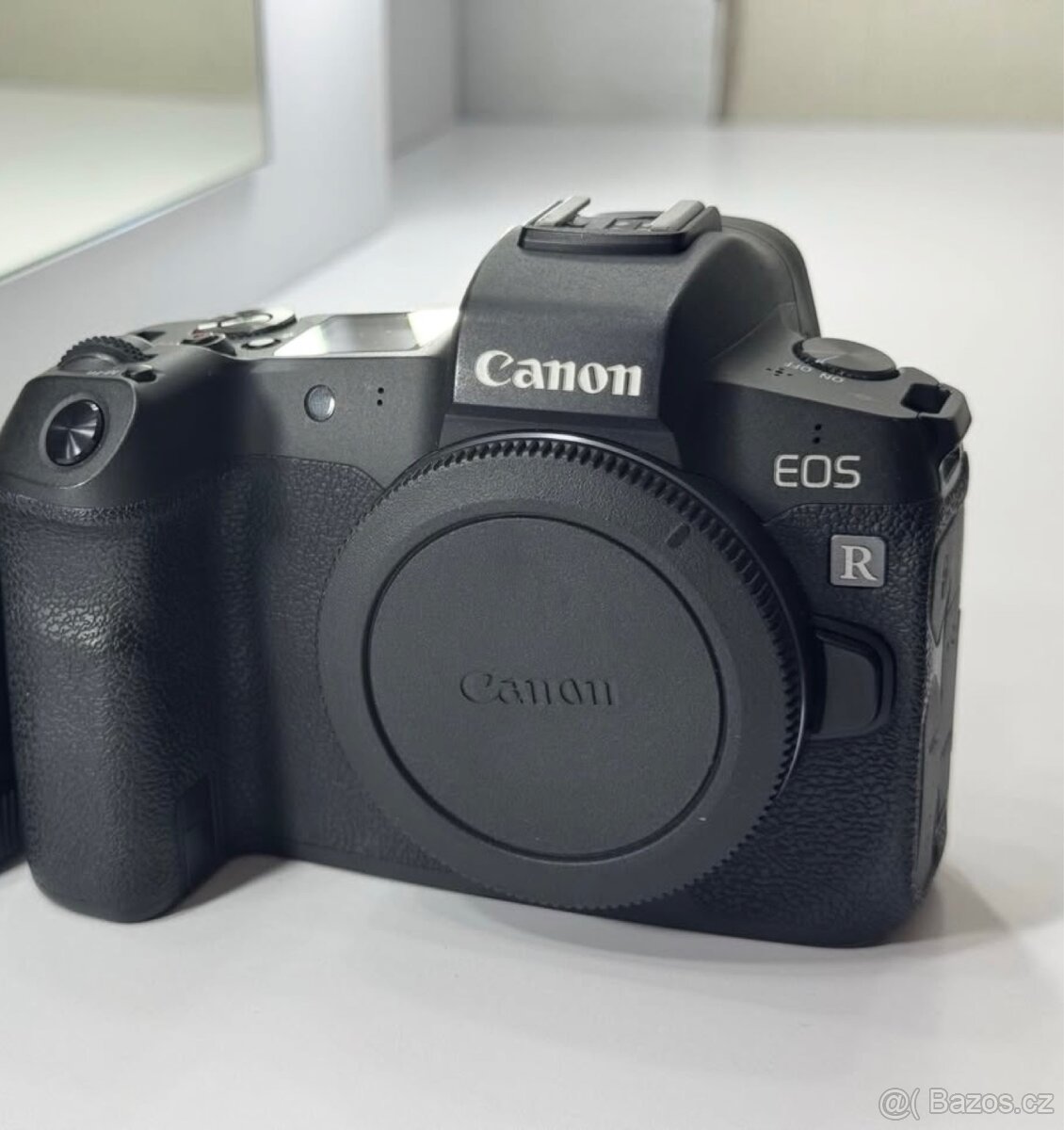 Canon EOS R - 3