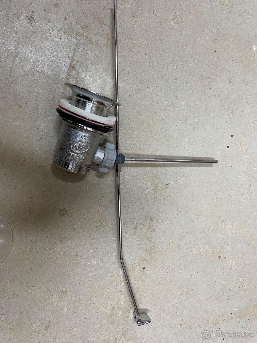 Umyvadlová výpusť nerezová. - 3