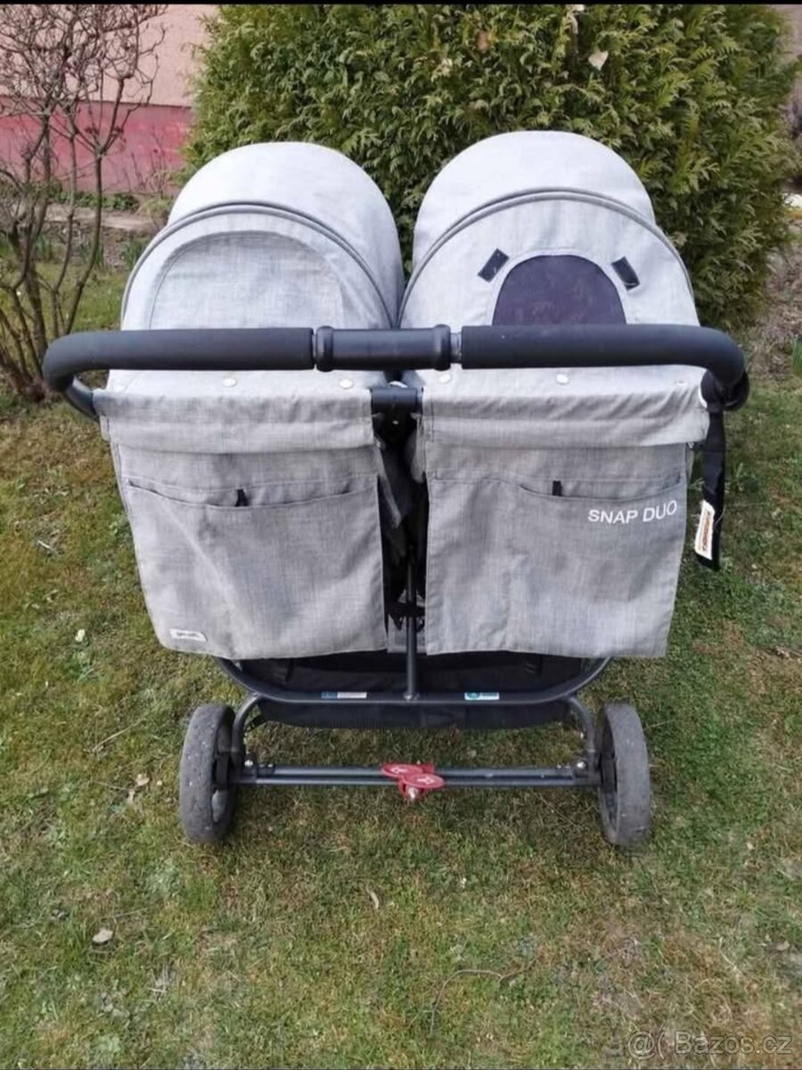 Kočárek pro dvojčata - 3