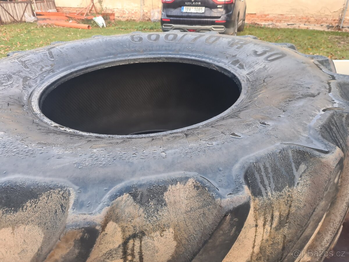 Pneu 600/70R30 - 3