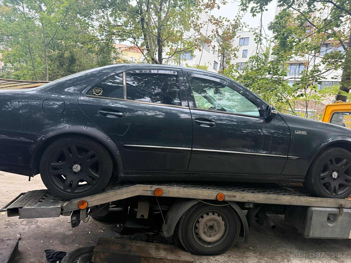 Náhradní díly Mercedes e220 w211 - 3