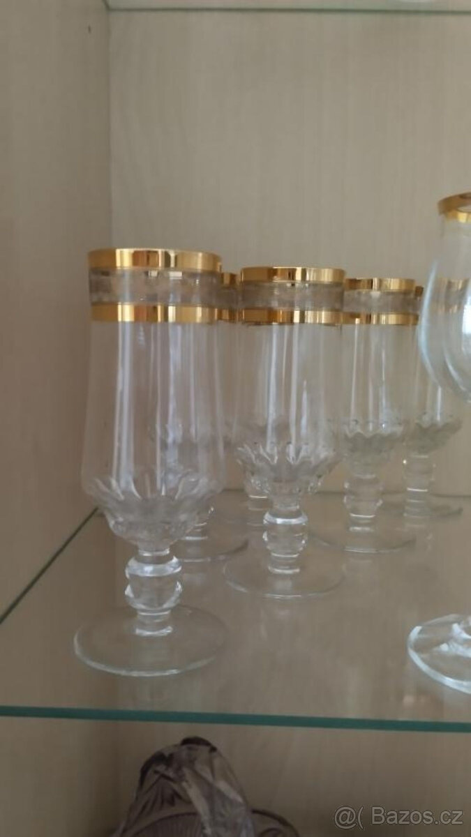 SADA SKLENIC NA VÍNO - 2 DRUHY - 3