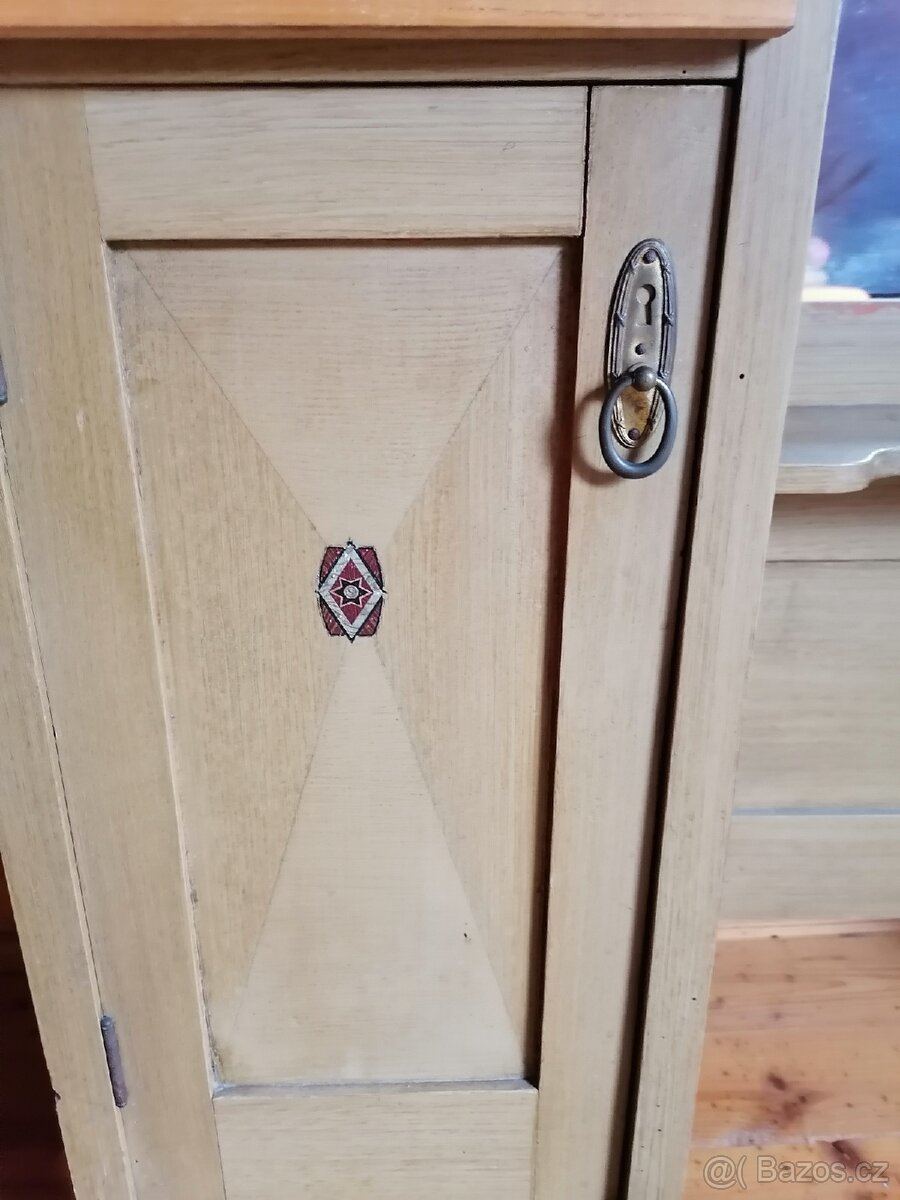 Starožitná toaletka - 3