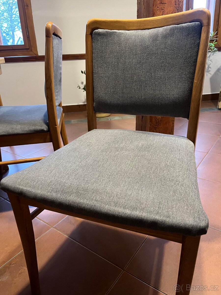 Jídelní set stůl + 6 židlí - 3