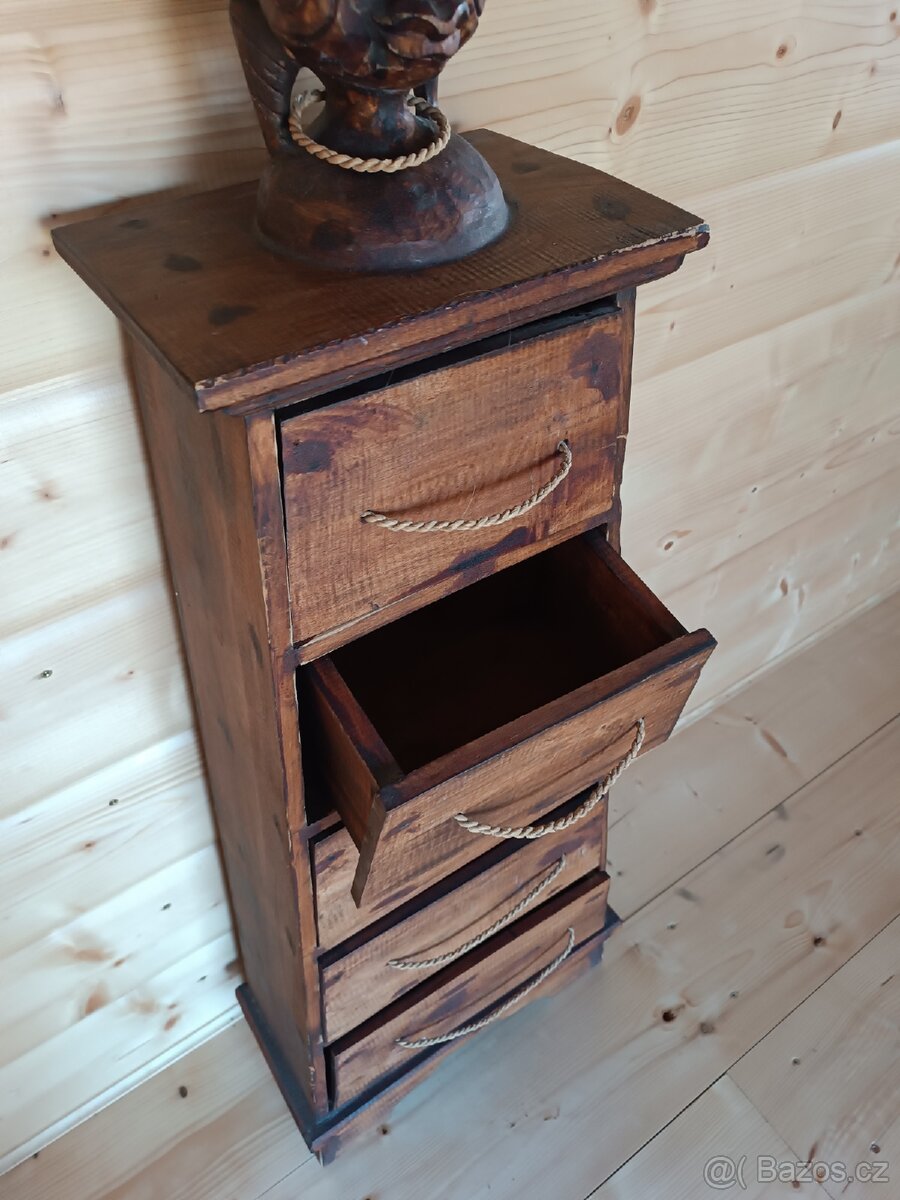 Skříňka ručně vyráběná - 3