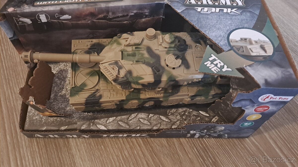 Hračka tank - interaktivní - 3
