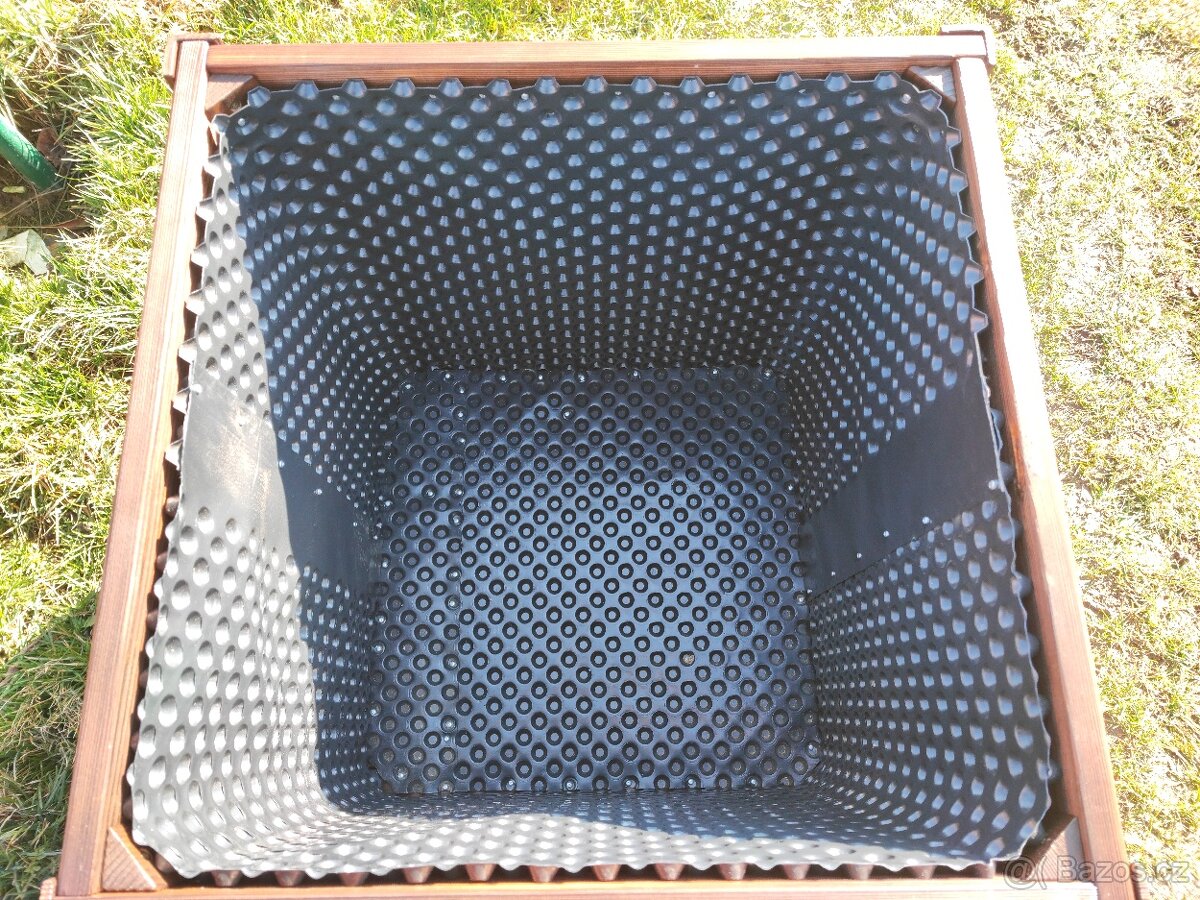 Vyvýšený záhon - 3