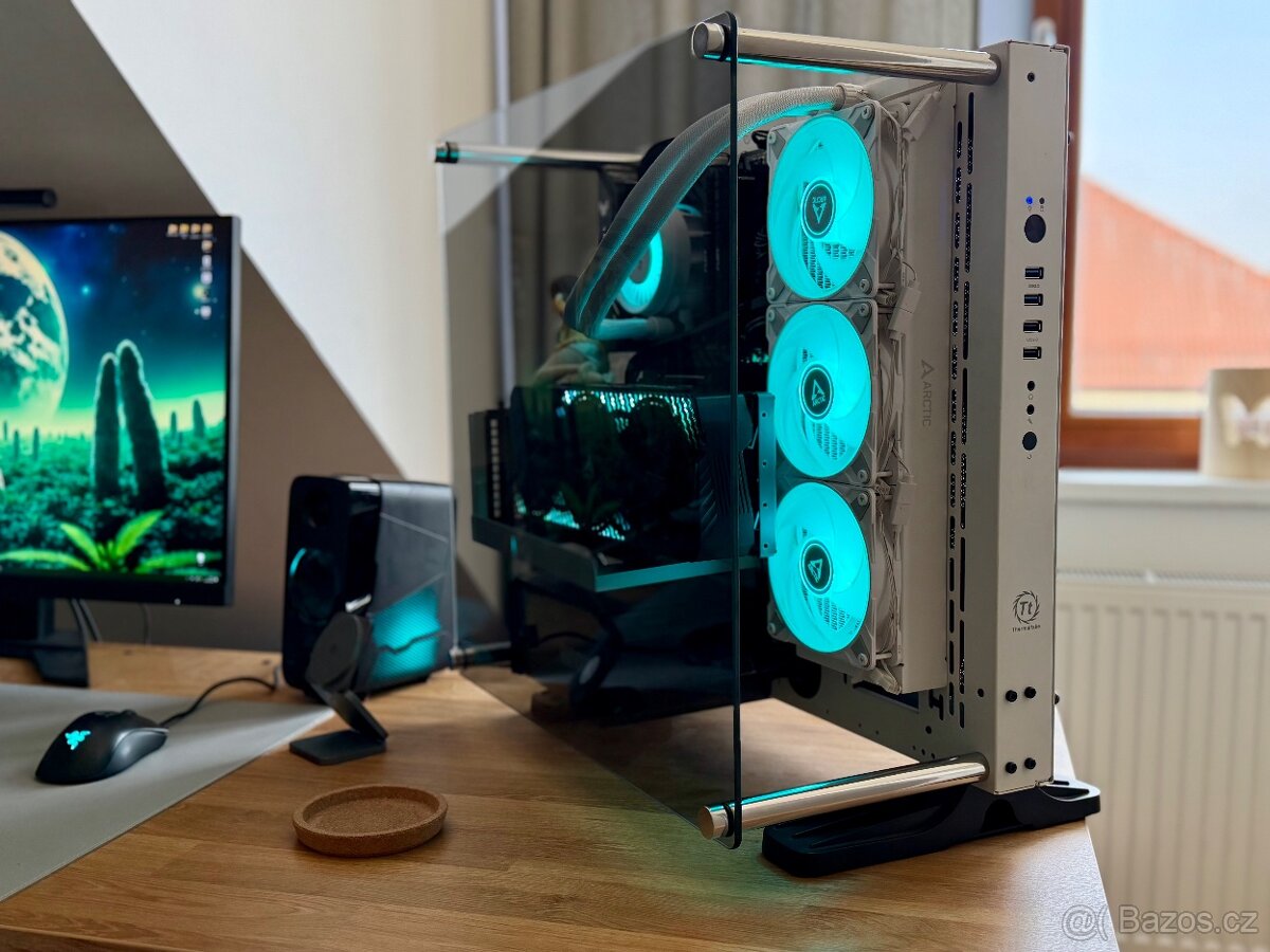 Prodám výkonný herní pc setup z rtx 4080 - 3