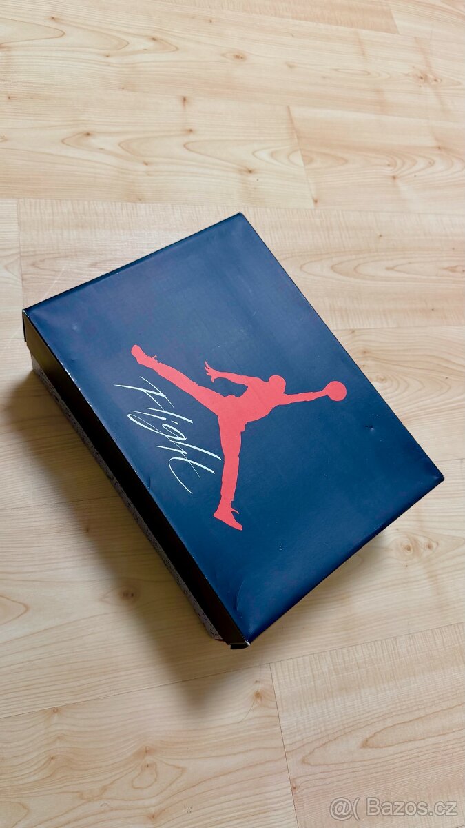 NOVÉ Nike Air Jordan 4 Retro Red Thunder - 3