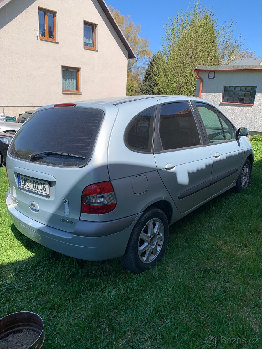 renault scenic - 3
