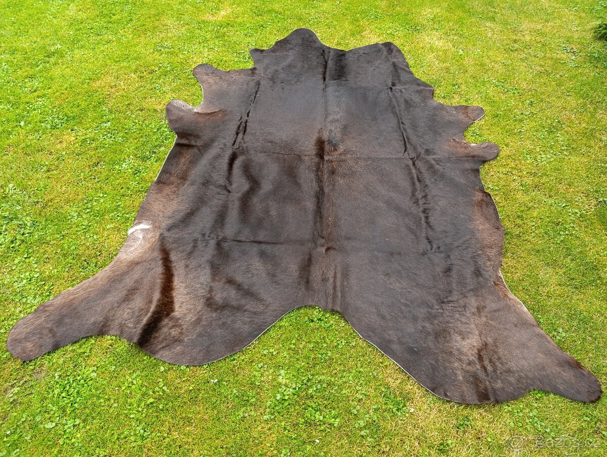 Hovězí kůže - koberec tmavě hnědý , černý 16. - 3