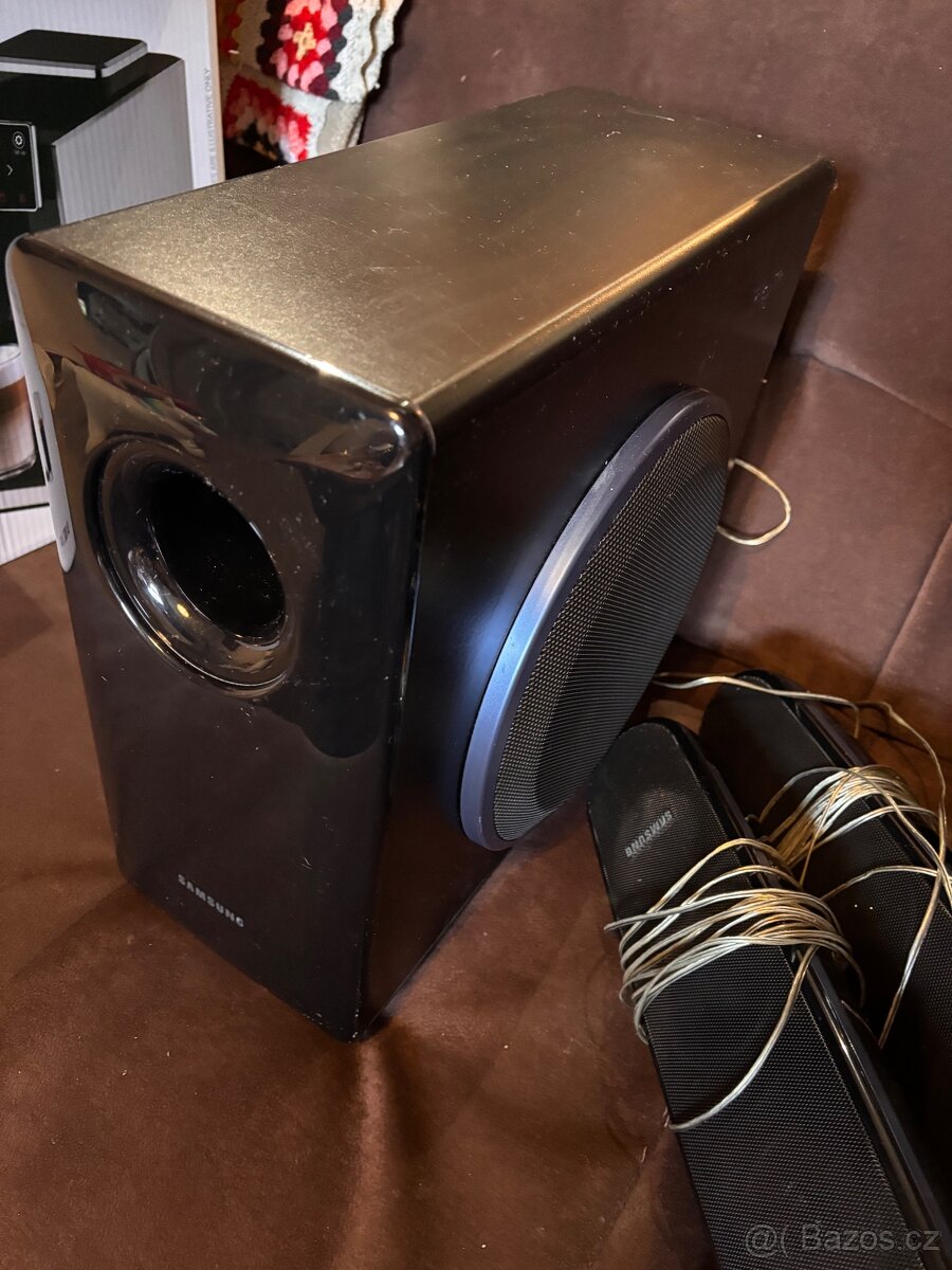 Domácí kino Samsung HT-XQ100 - 3