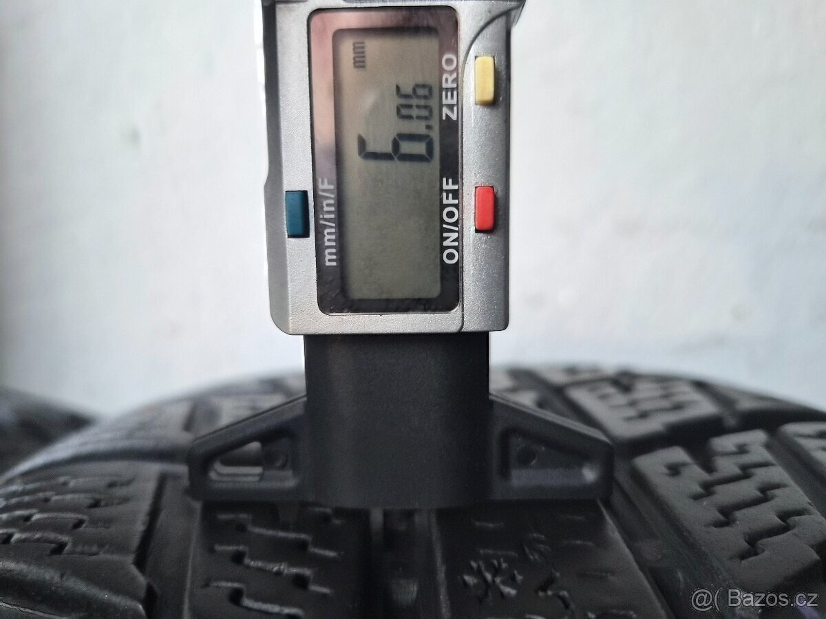 Pár zimních pneu Nokian WR SUV3 235/60 R18 XL - 3