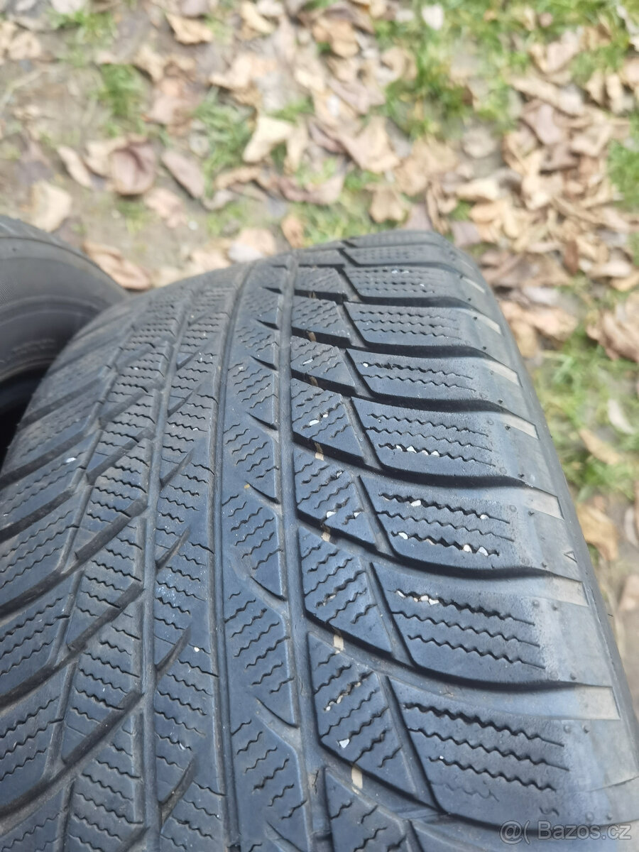 zimní 215 55 17 Bridgestone - 3