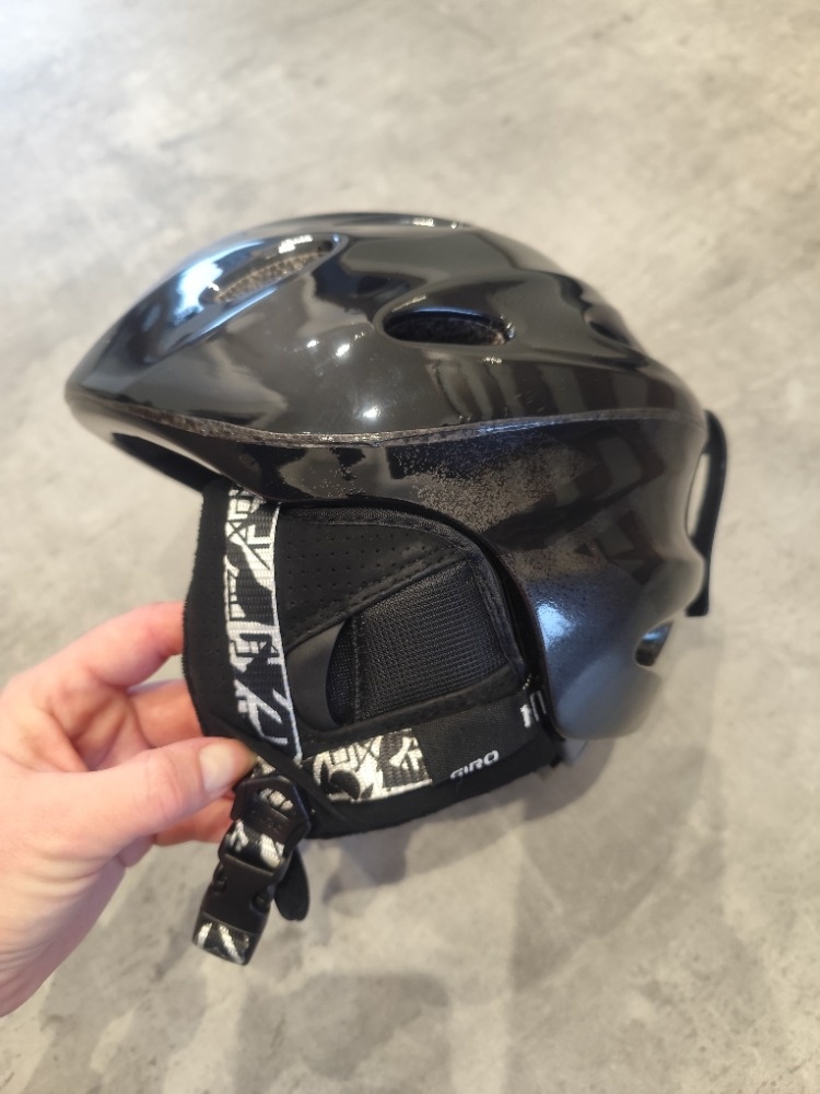 Dětská helma FUSE na lyžování/snowboarding top stav - 3