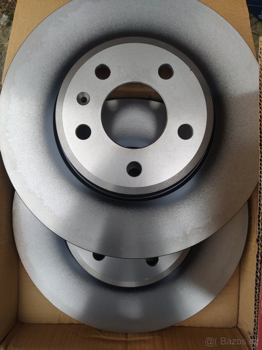 Brzdové kotouče Audi A4, A5 - TRW - 3