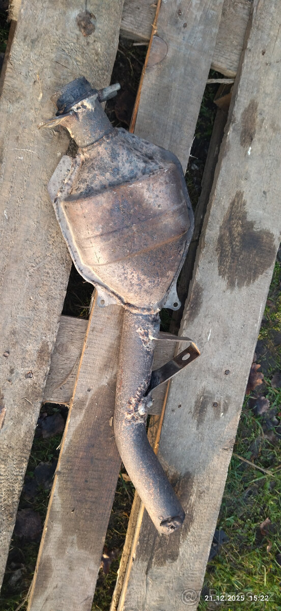 Katalyzator subaru legacy EJ201 - 3