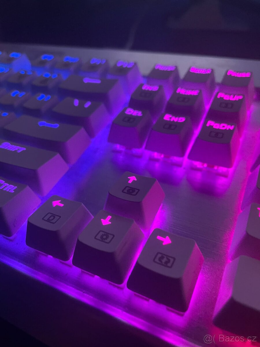 Mechanická klávesnice Eagletec KG011 RGB - 3