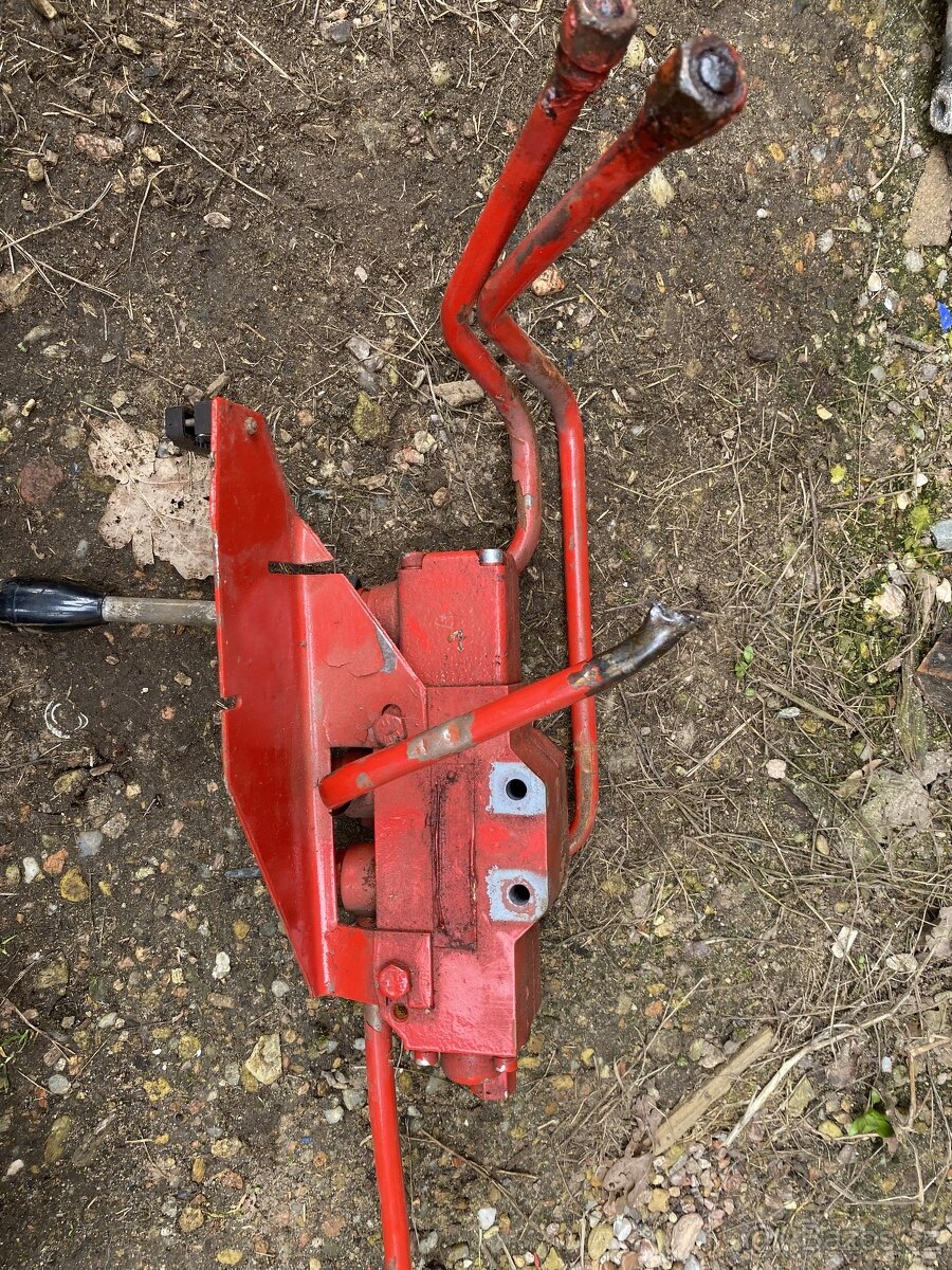 Hydraulicky píst, pistnice,,rozvadec - 3