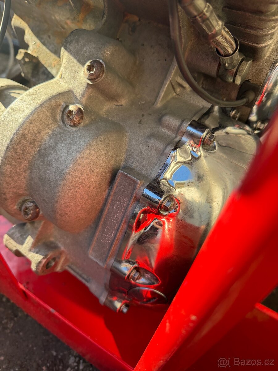 Motor triumph thunderbird 900 - 3