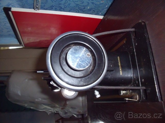 Šicí stroj MINERVA, šlapací - 3