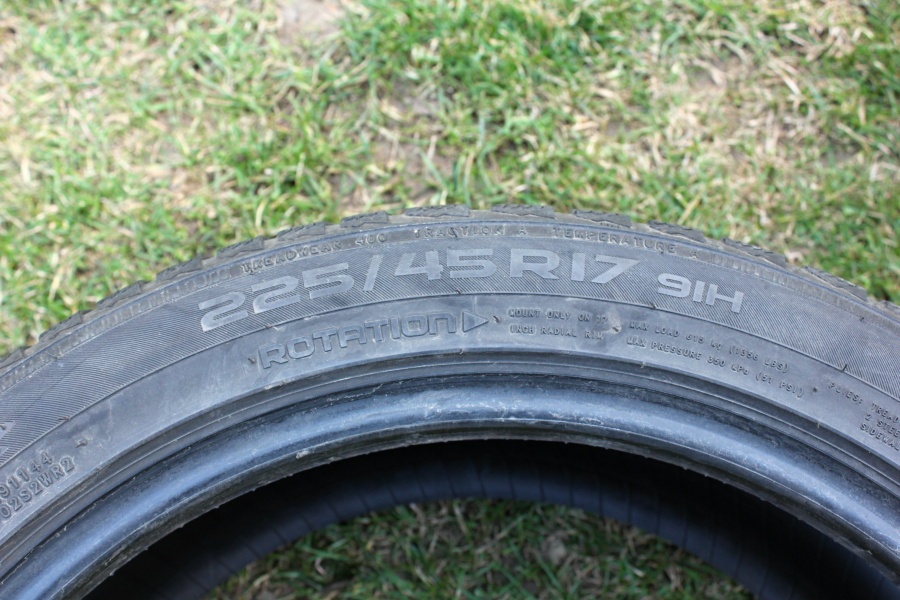 Nokian - WRD4 225/45r17 - 3