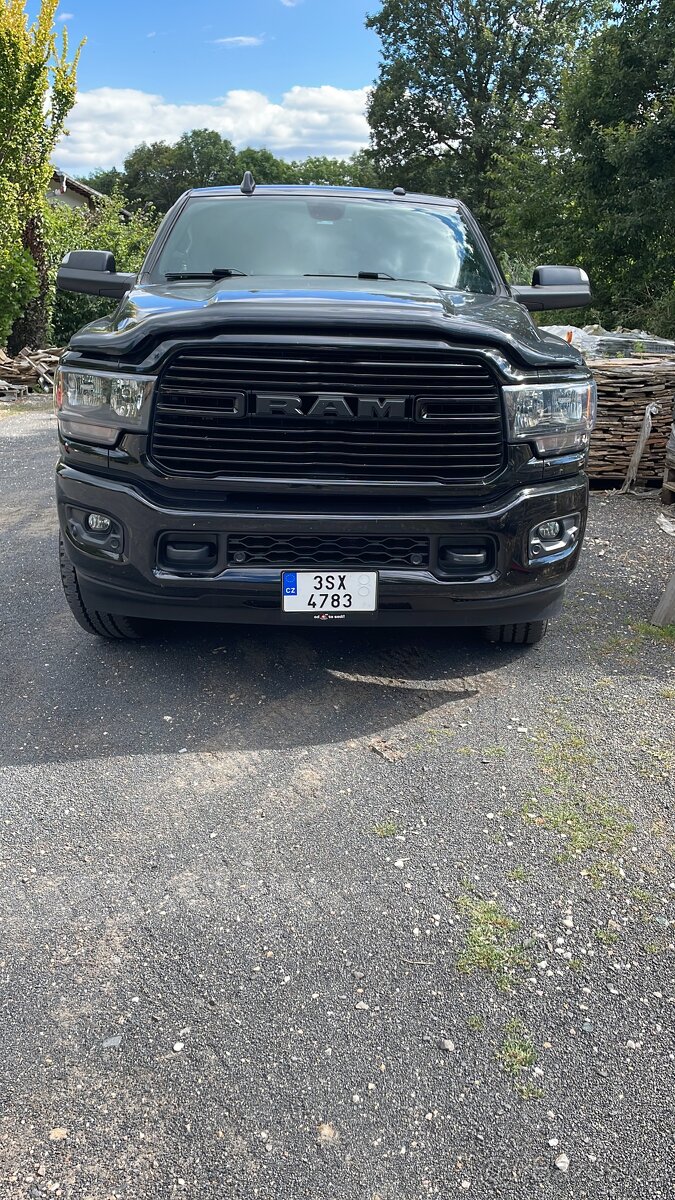 DODGE RAM 2500 heavy duty TOP STAV