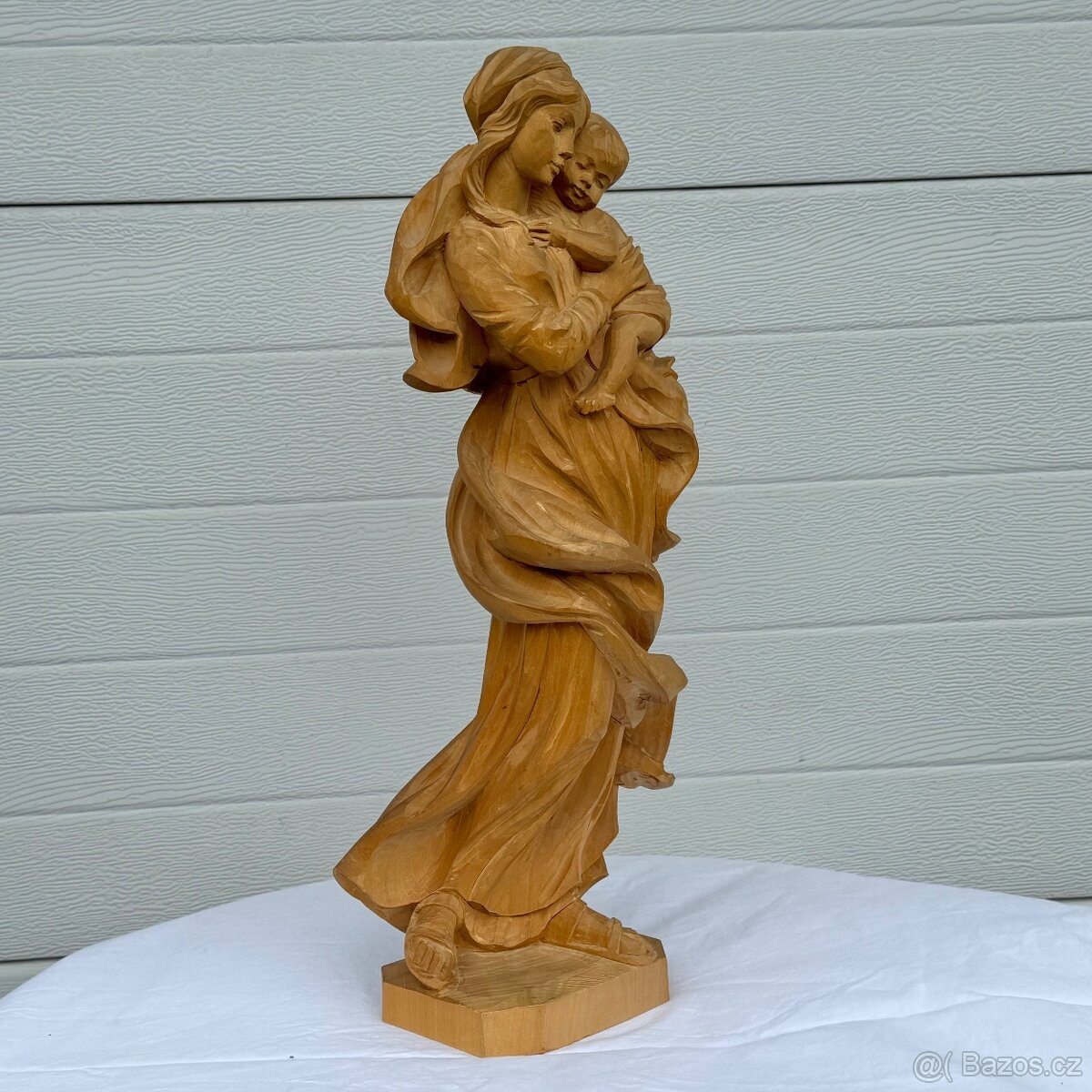 Dřevěná socha Panna Marie s Ježíškem ruční řezba - 3