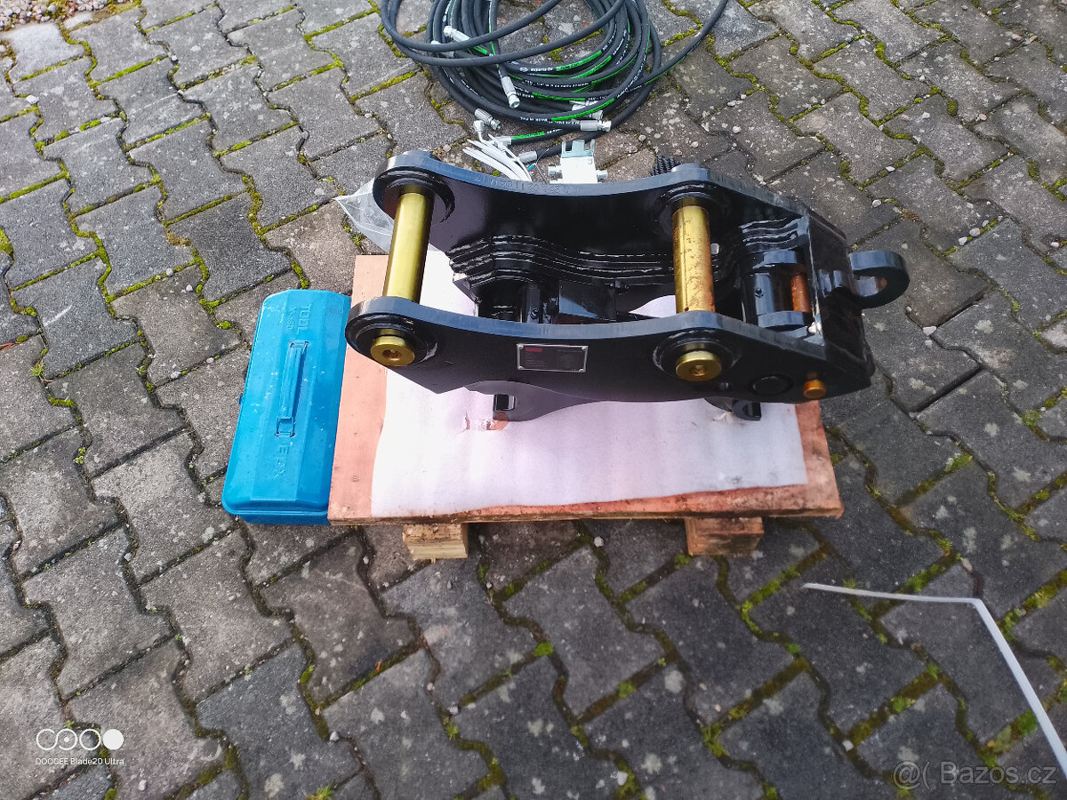 hydraulicky rychloupínák na JCB 3cx 4cx - 3
