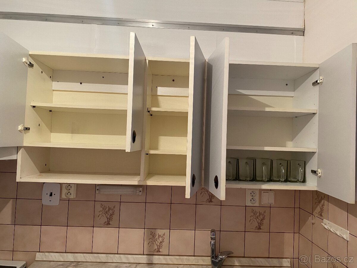 Kuchyňská linka včetně dřezu a baterie - 3