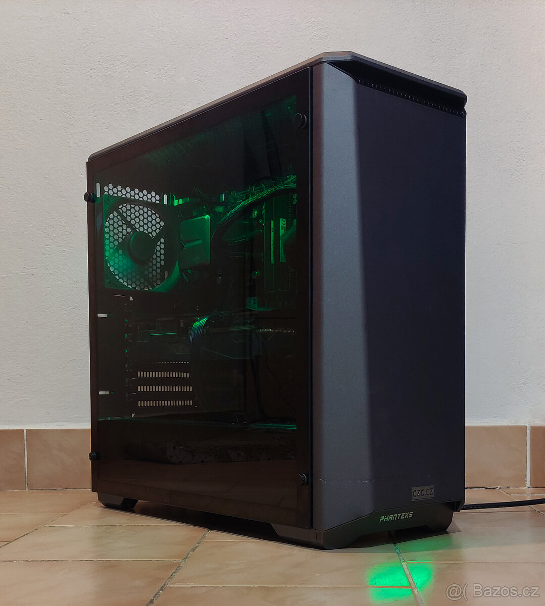 Herní počítač s RX 5700 XT AORUS, i7 8700K Vodní chlaz, Z390 - 3