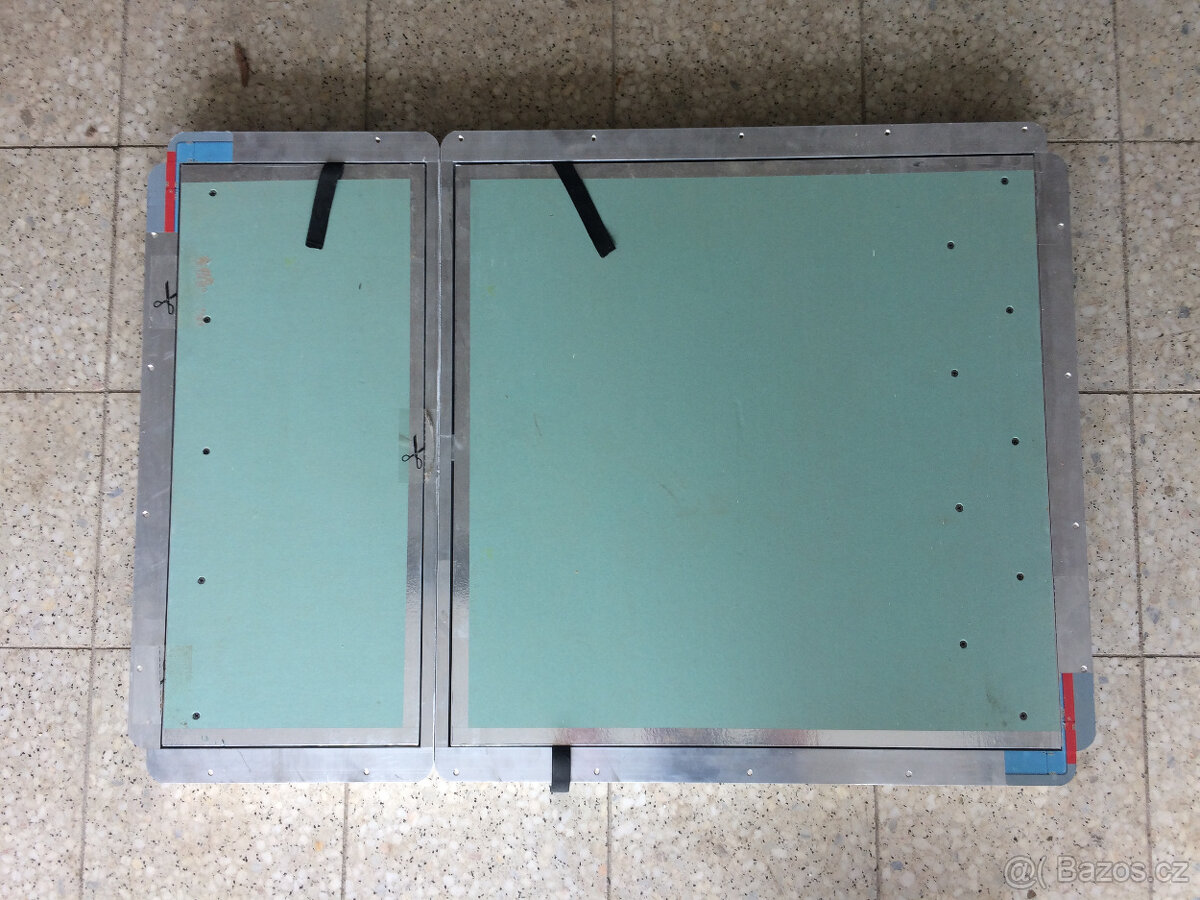 Revizní dvířka pod obklady - 3