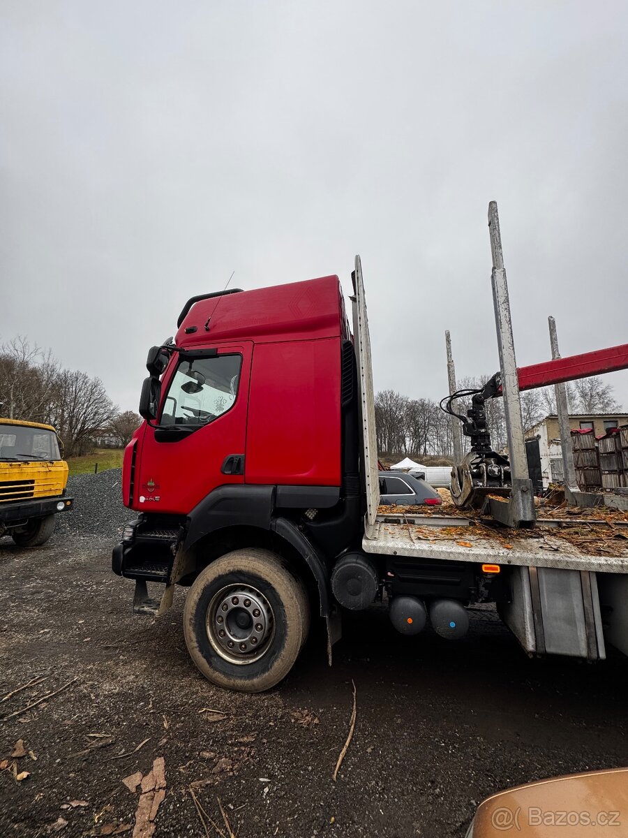 Renault Kerax 6x4 Lesovůz - 3