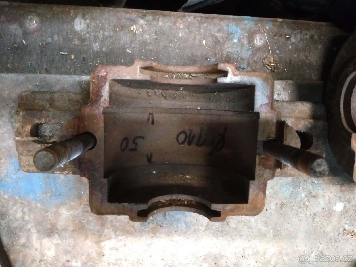 Domečky, uložení hřídele - 3