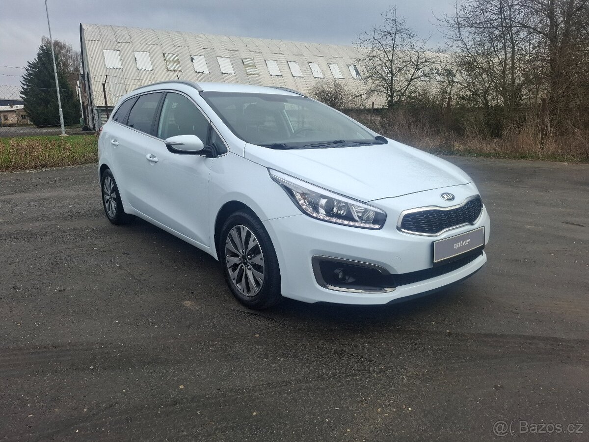 Kia Ceed 1.6CRDi 100kW,digi klima,tažné zařízení - 3